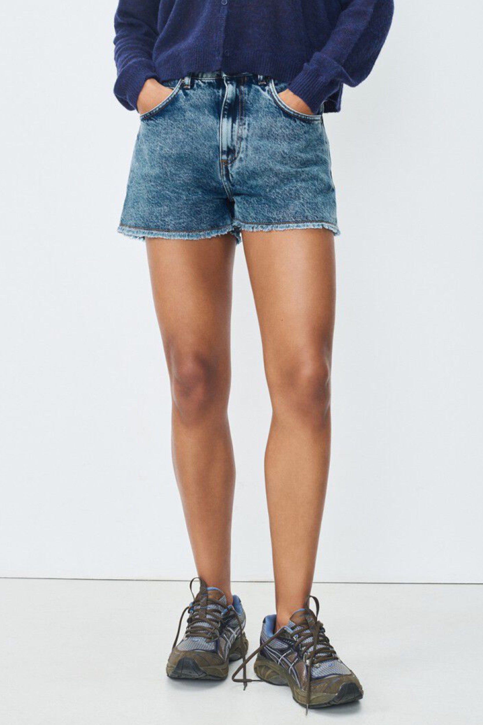 JOY09AE26 Short Stone