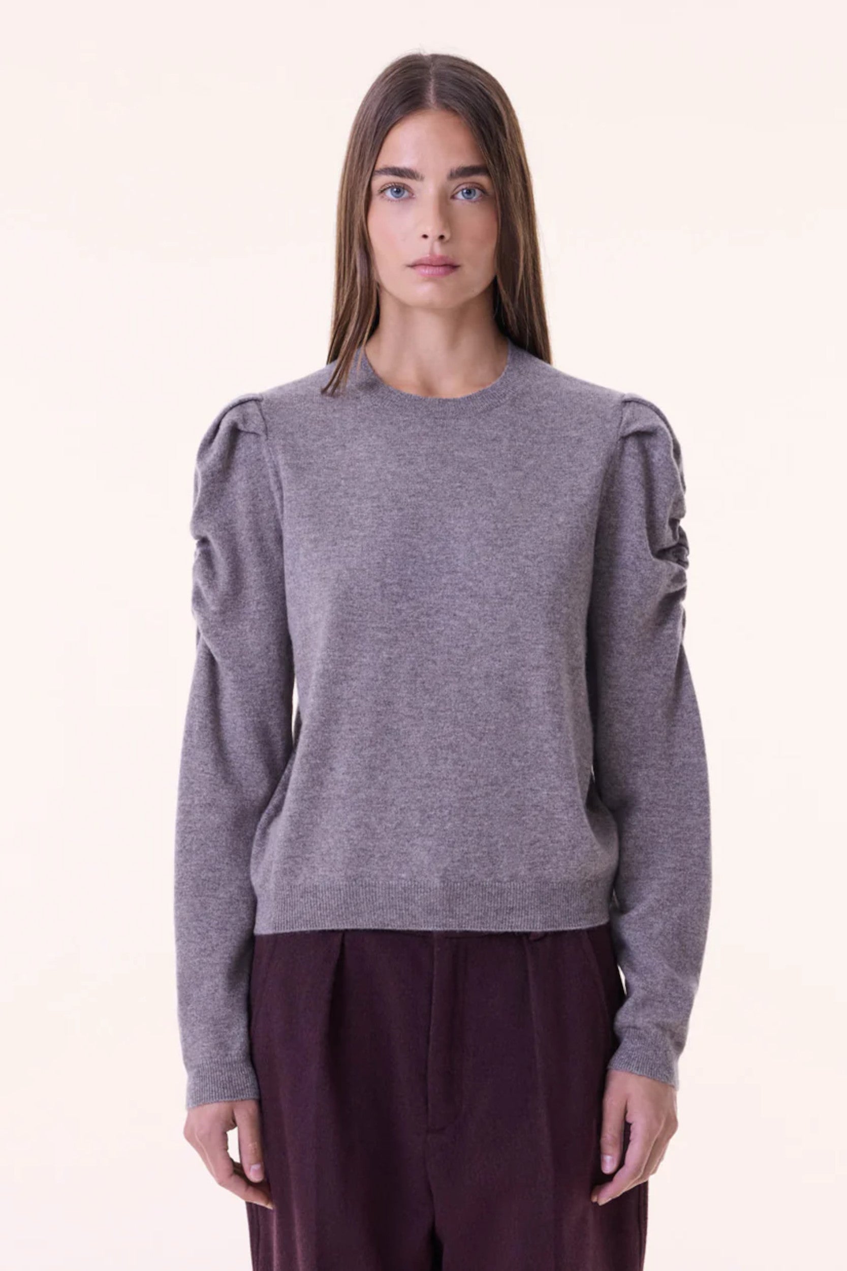 Naoto Sweater Taupe