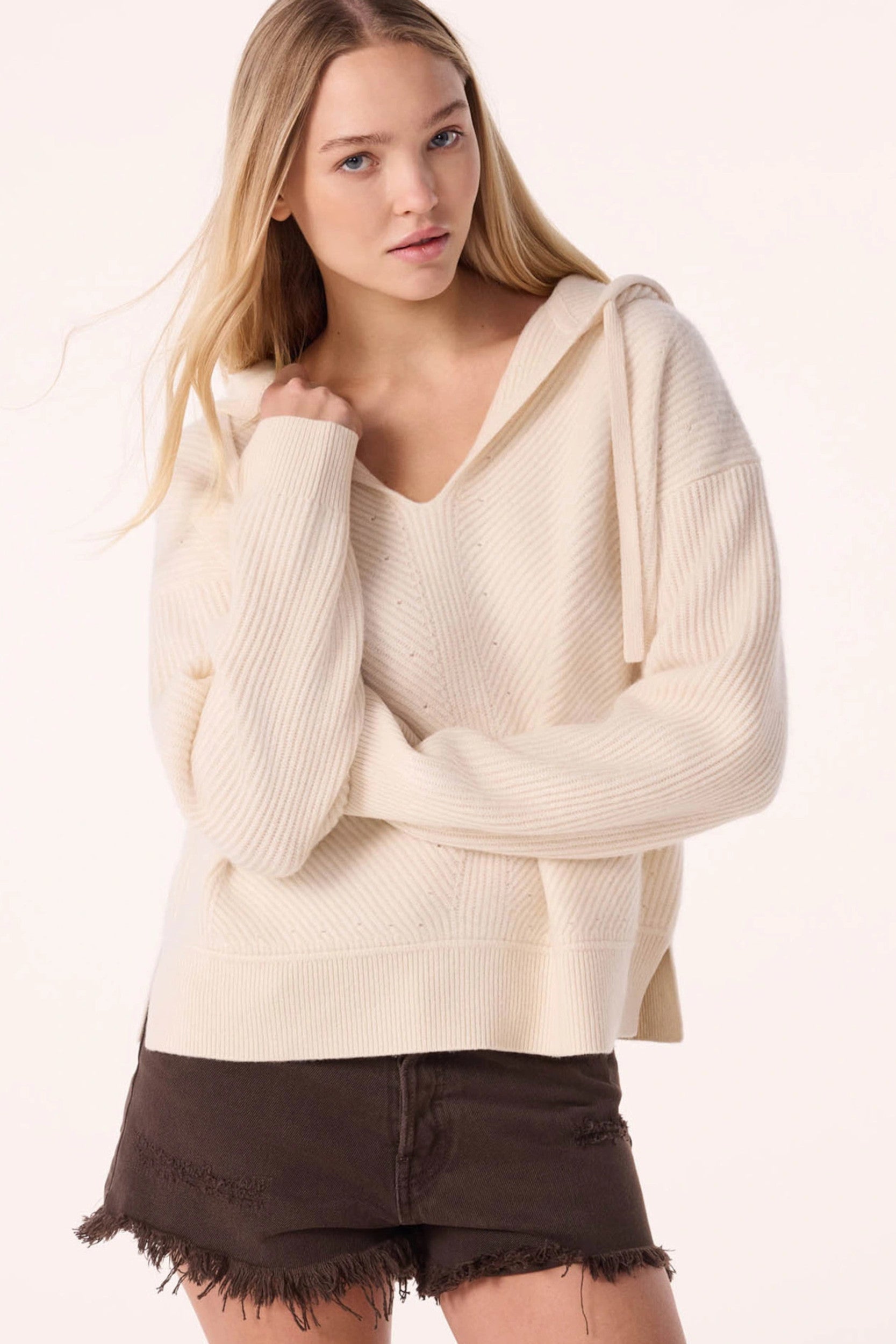 Niki Sweater White
