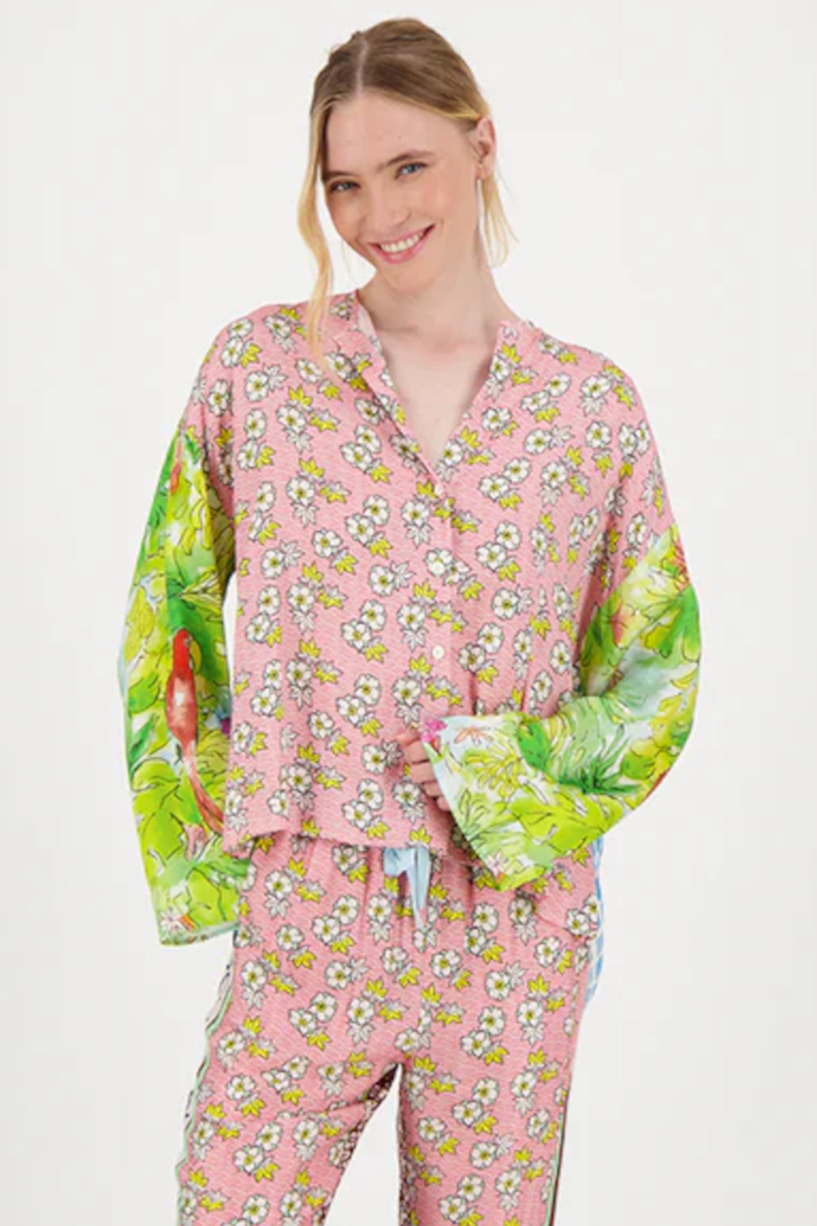 Alina Crew Neck Shirt Pura Vida