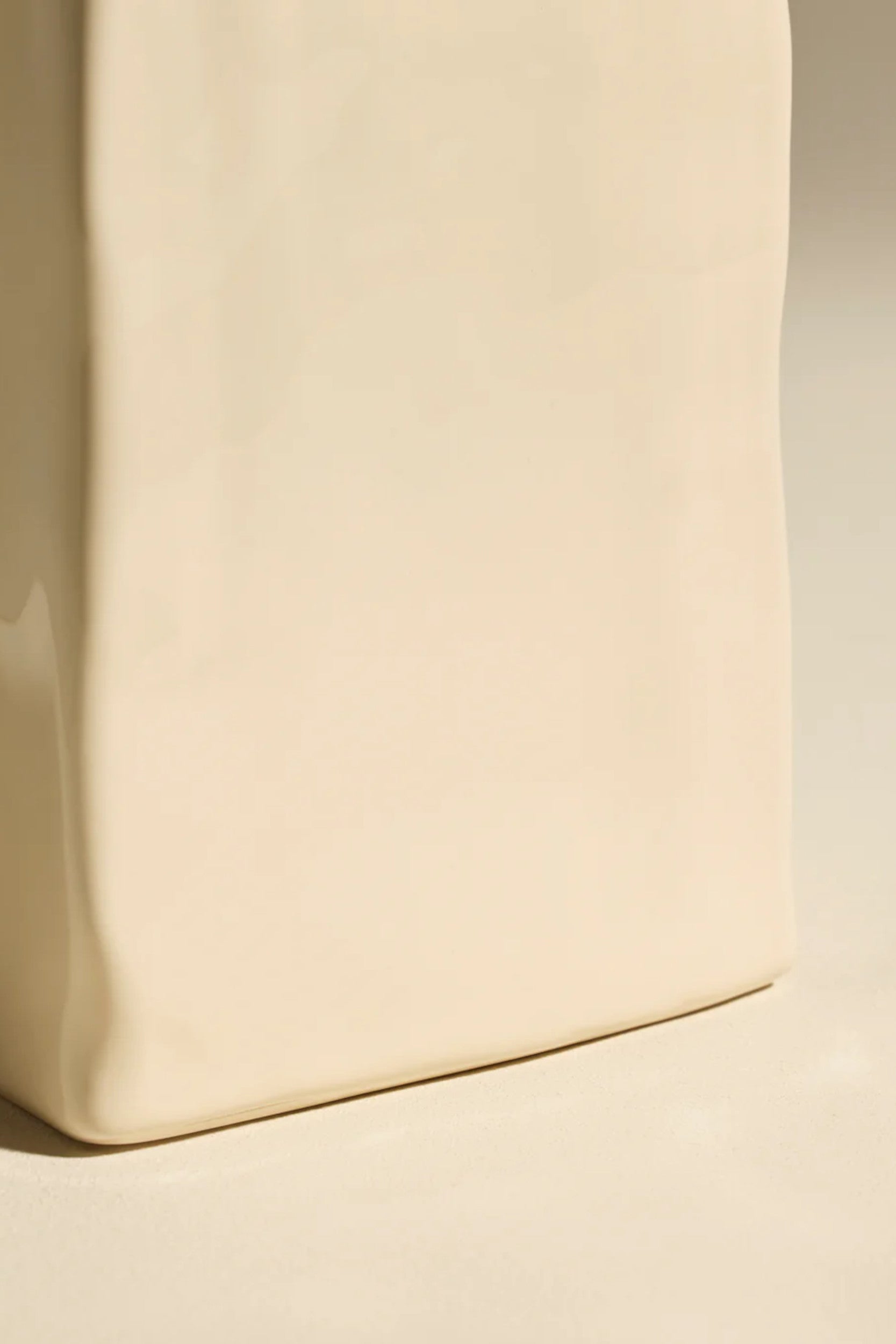 Nomad Vase Ecru
