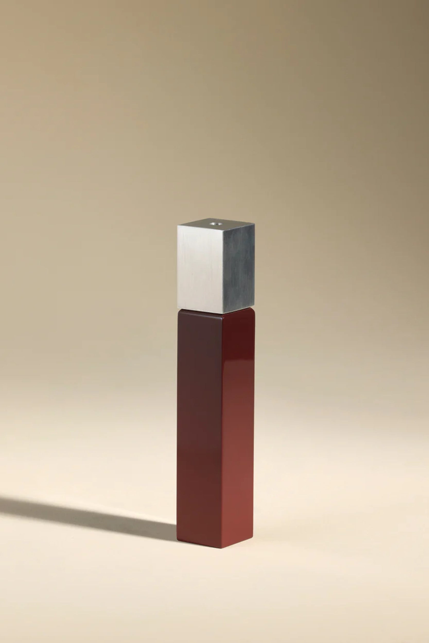 Oscar Candlestick H23 Carmin