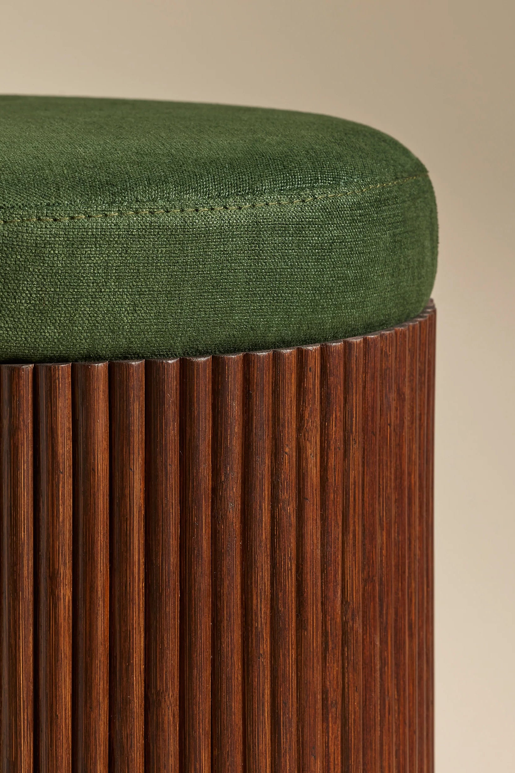 Riviera Pouf Walnut Green