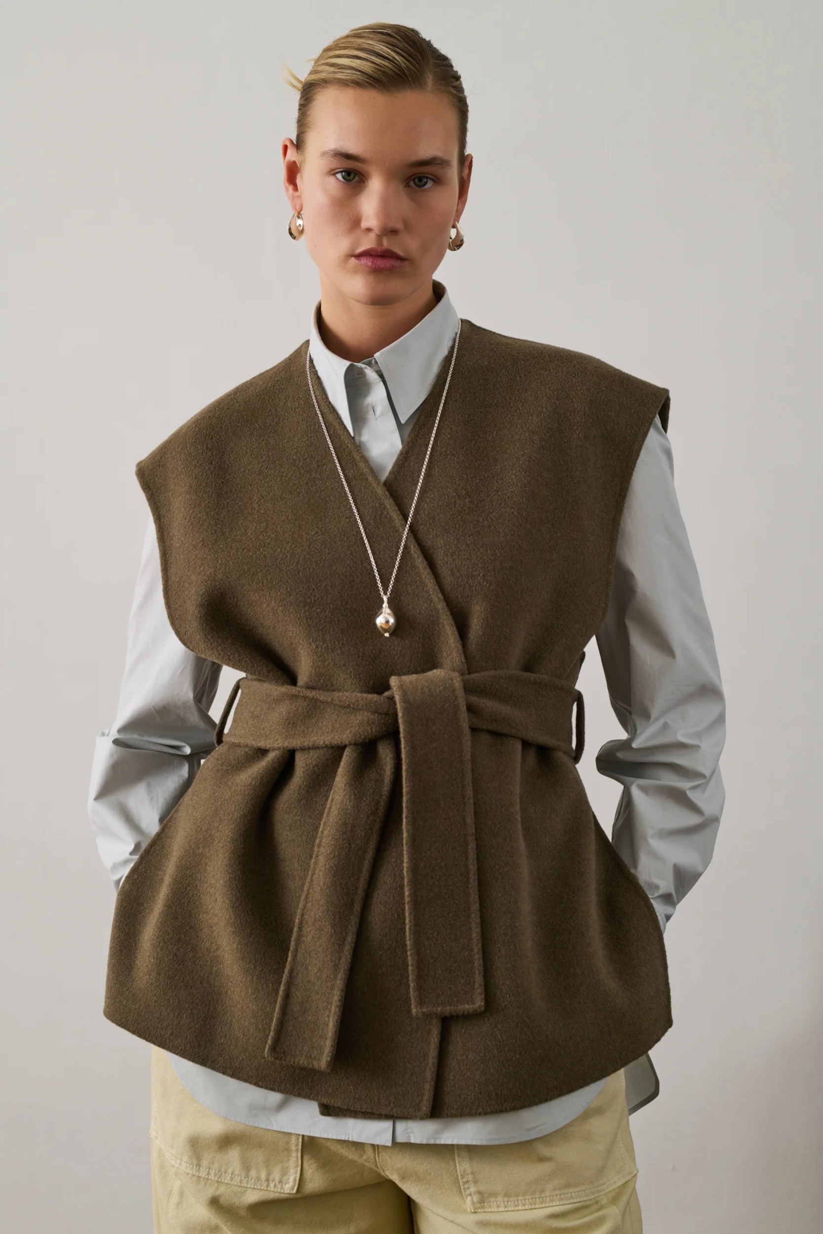 Evasion Jacket Beige Grey