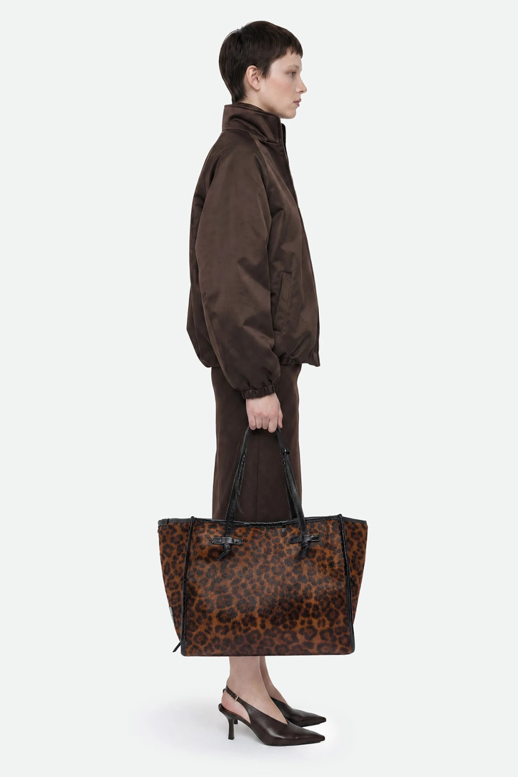 Marcella Sac Var Noir Gianni Chiarini, vue portée