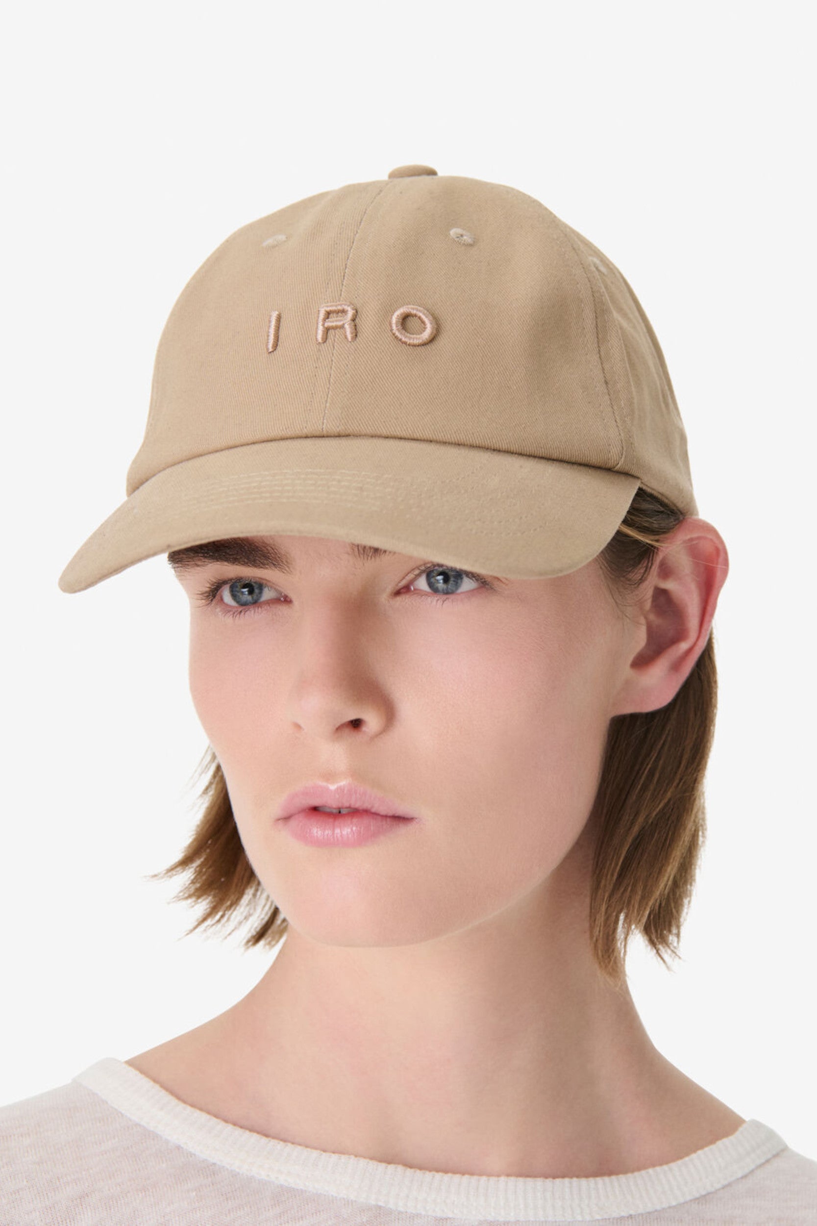 Cap Iro Beige