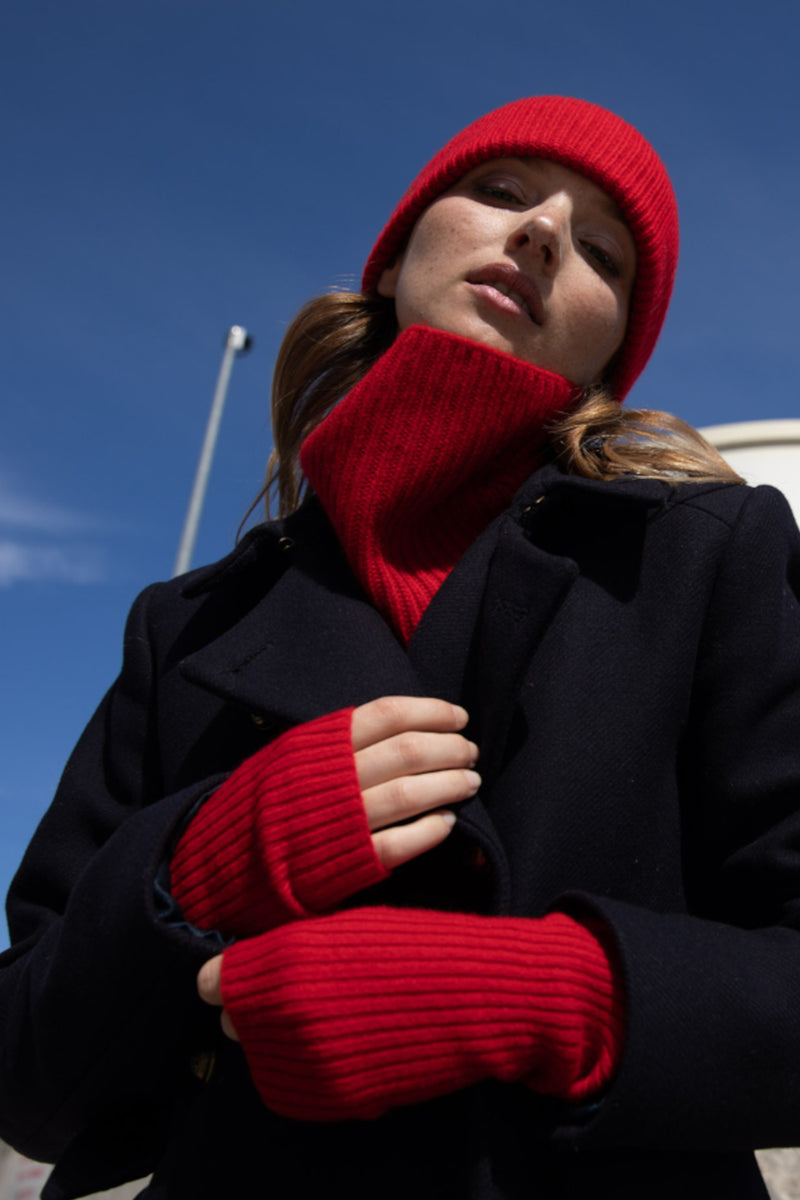 Gloves Cherry