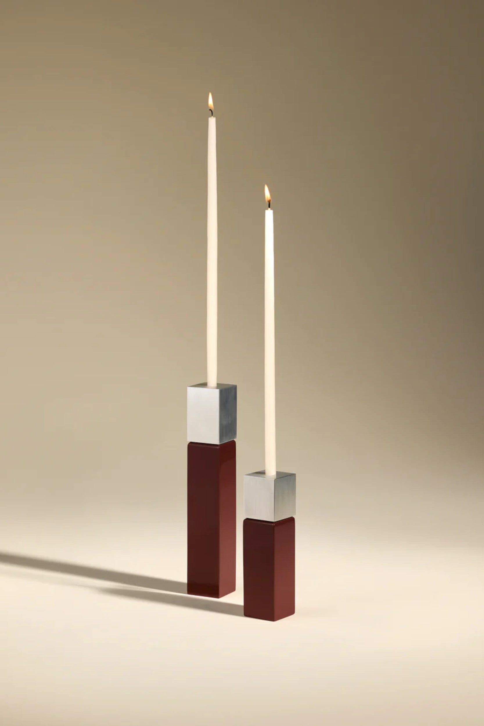 Oscar Candlestick H23 Carmin