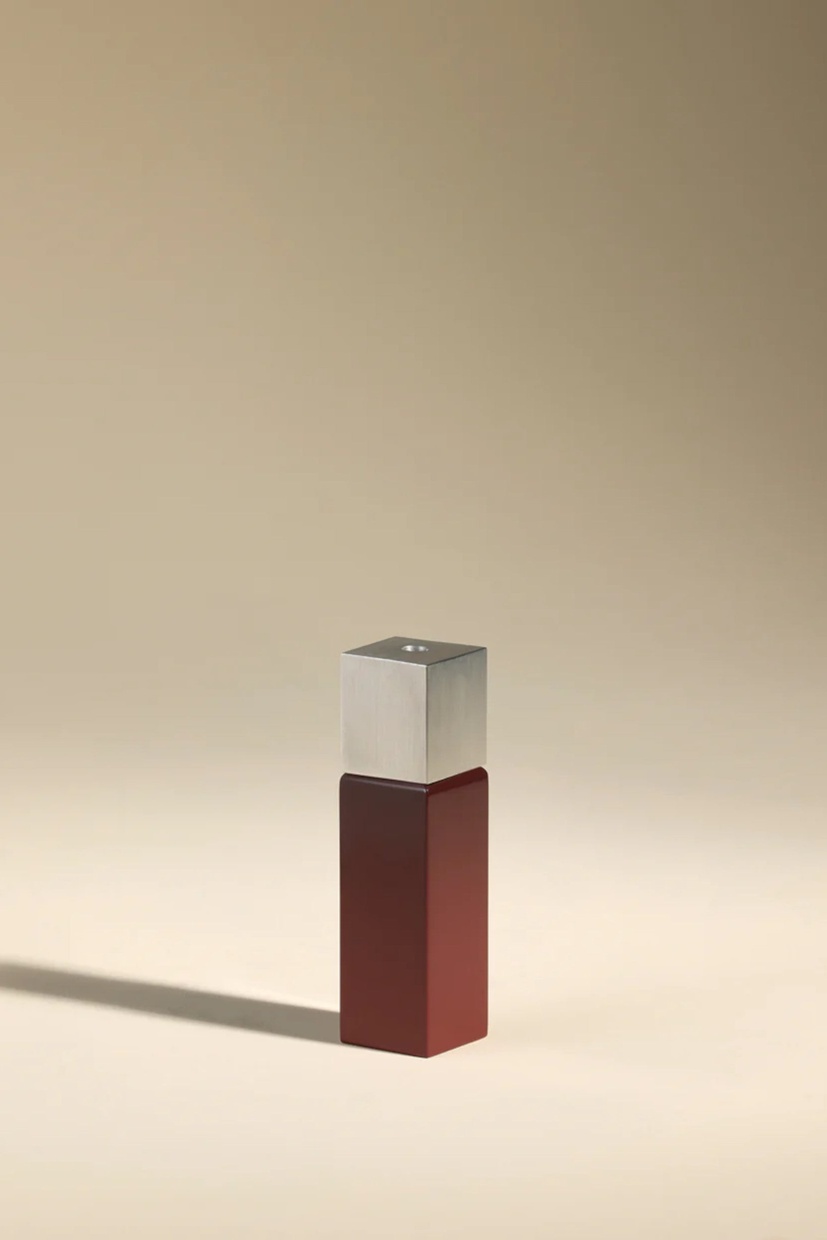 Oscar Candlestick H15 Carmin