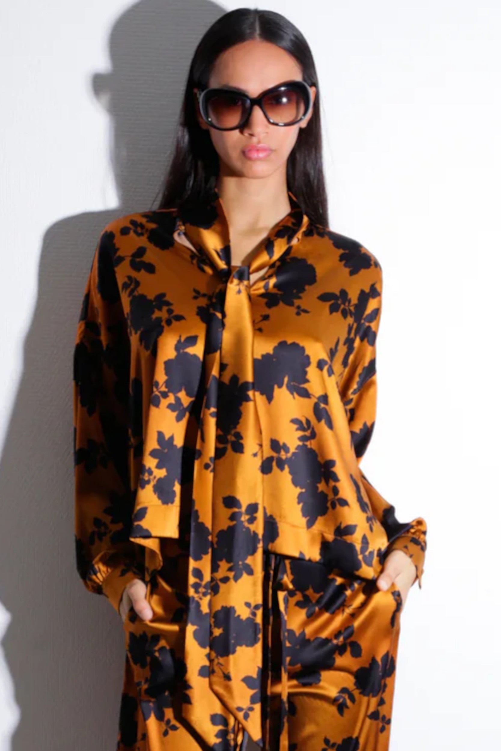 Matthew Shirt Flowers Satin Brown