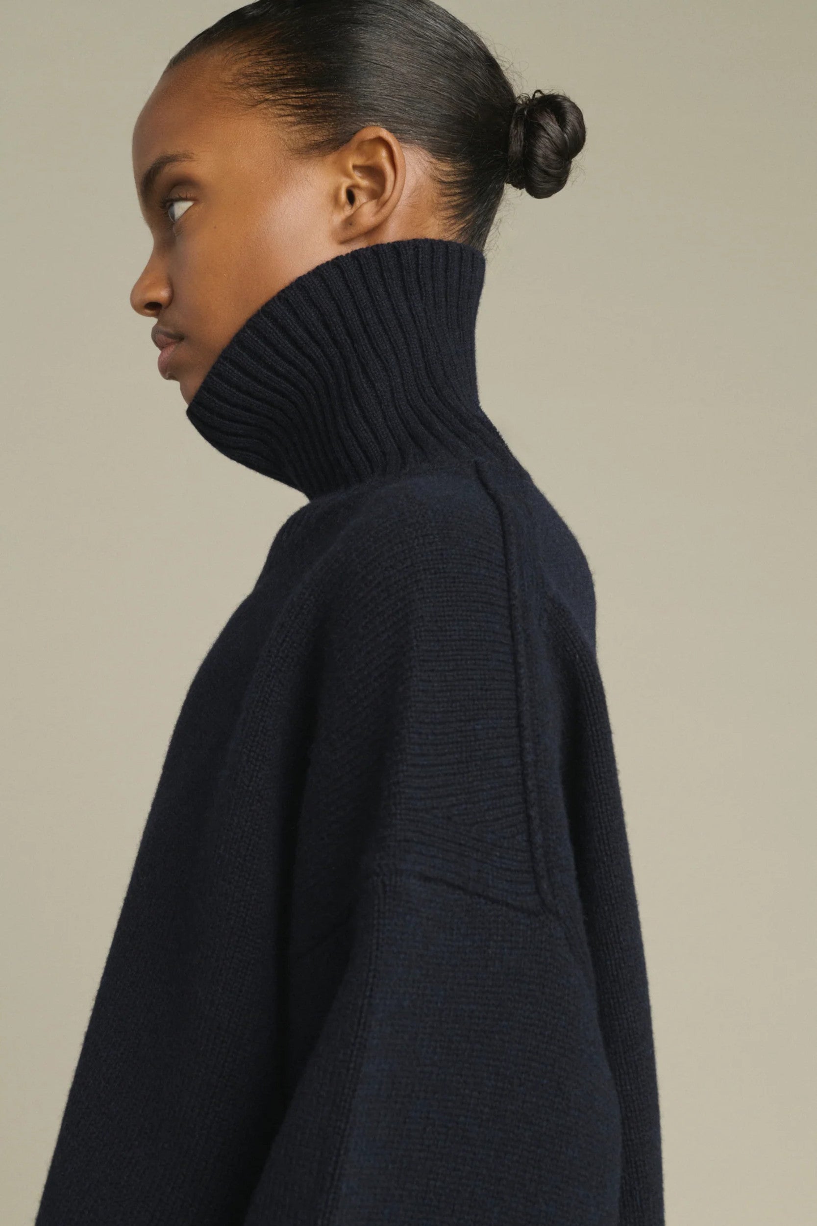 William Pull Bleu marine — Soeur, vue 2