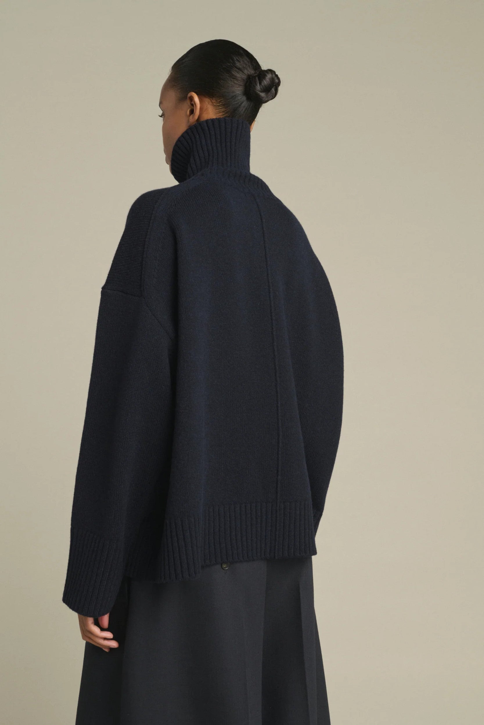 William Pull Bleu marine — Soeur, vue 3