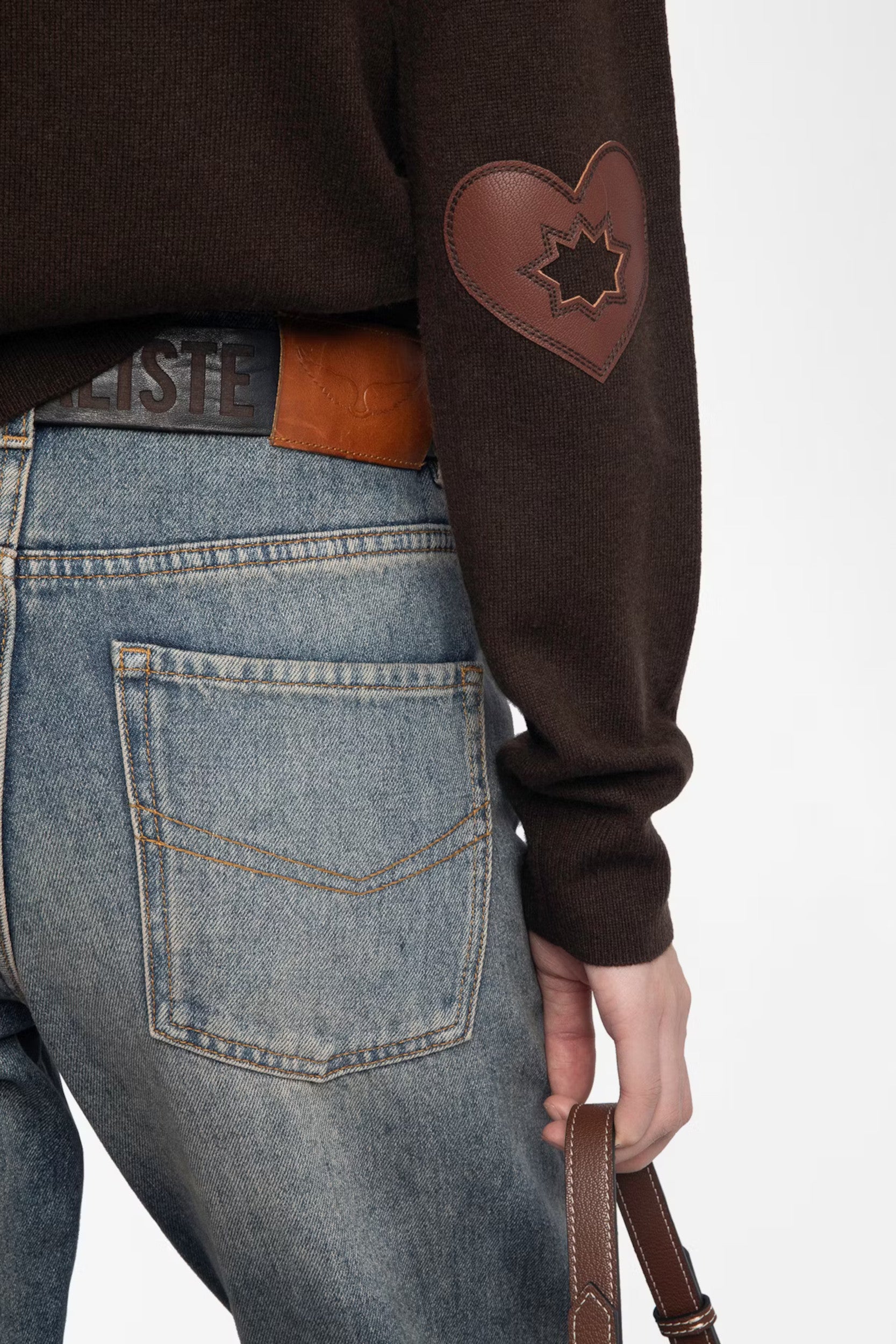 Cici WS Patch Heart Sweater Dark Chocolate