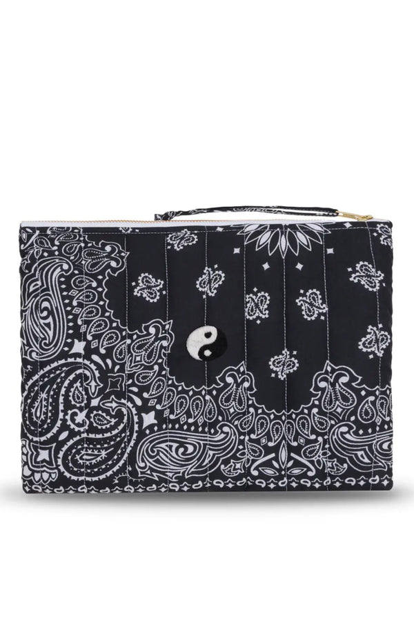 Zipped Pouch Quilted Yin Yang Pouch All Black