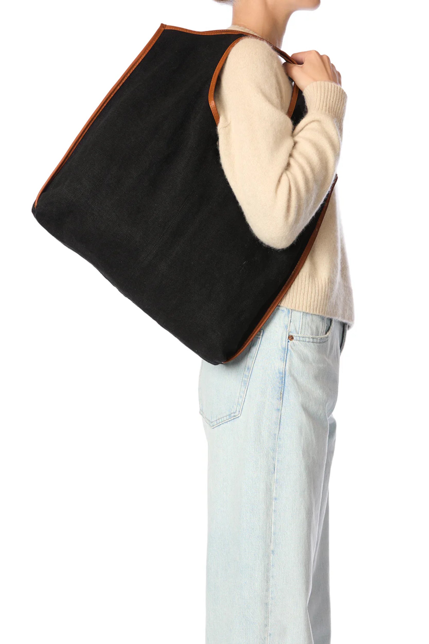 Paco Bag Black Linen