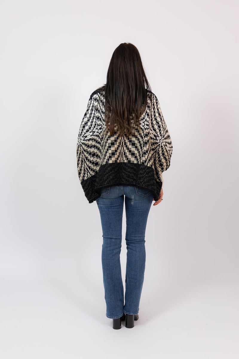 Bella Lose Cardigan Black Sand Beach