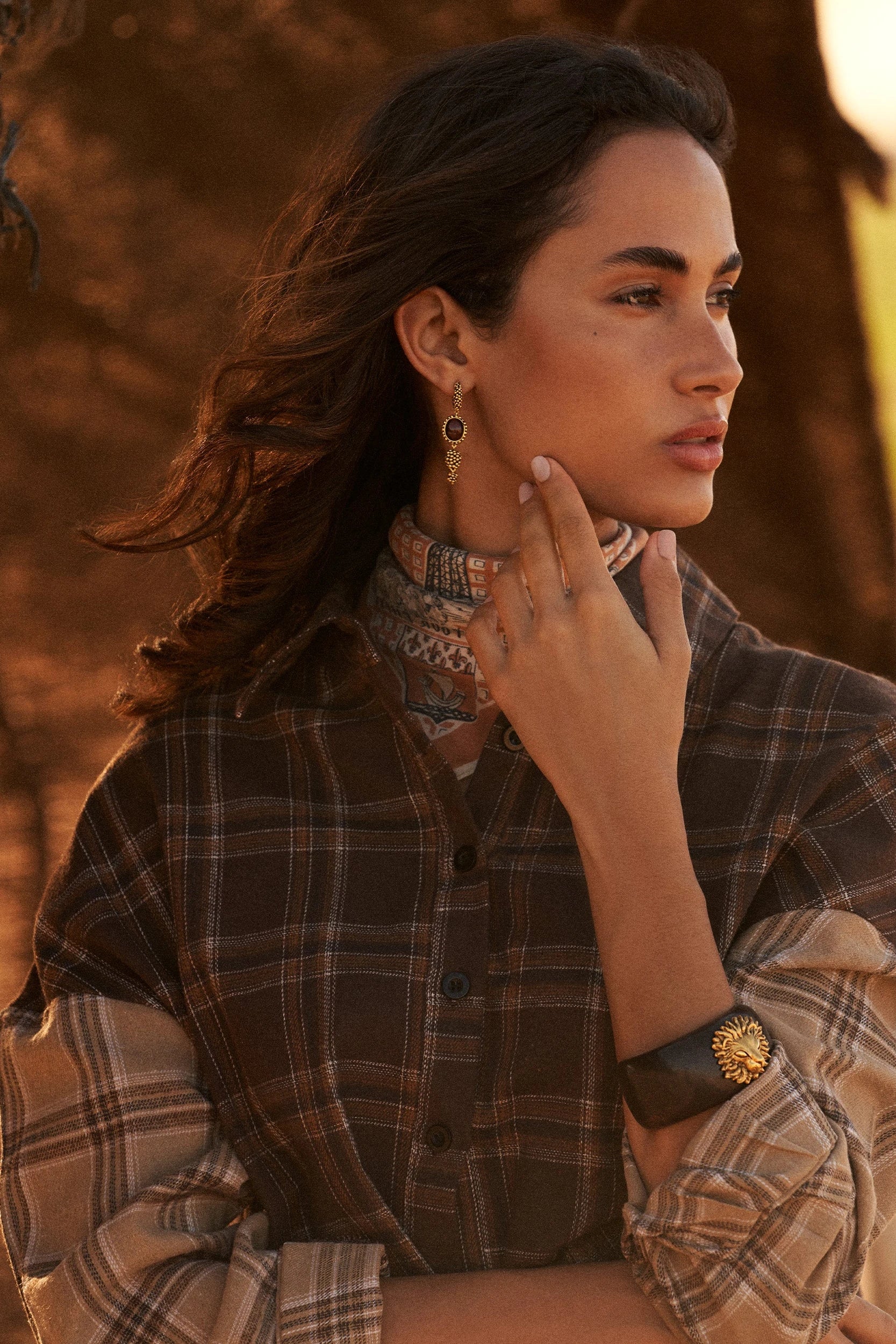Makoma Boucles d'oreilles pendantes Métal Doré — vue 2