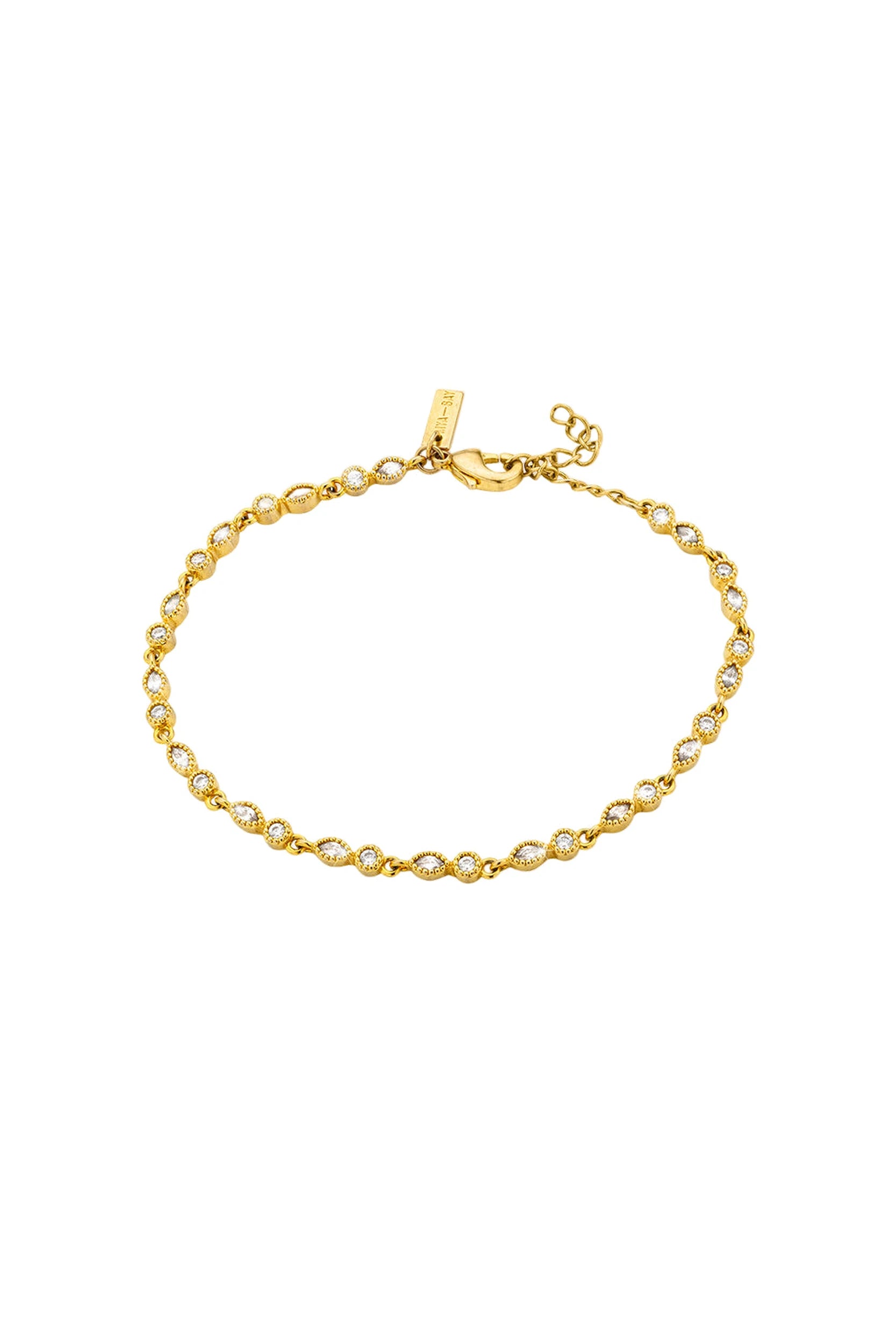 INFINITY CHAIN Mya-Bay, vue 1