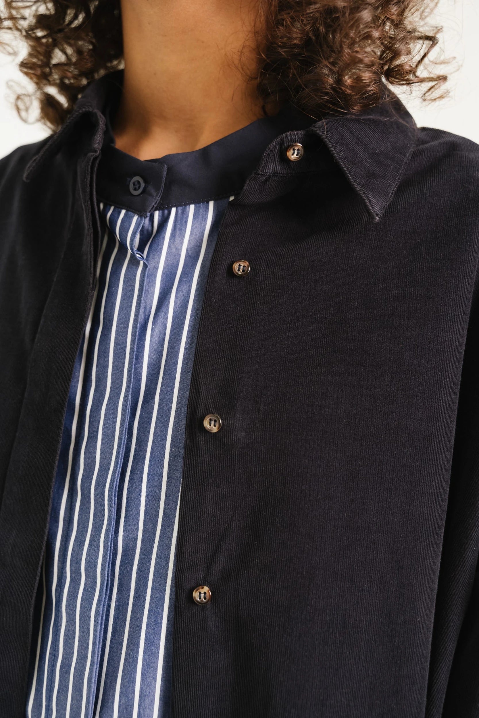 June Navy Chemise Bleu Sacrécoeur, vue 2