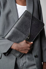 Borderline Pouch Embossed Igu Black