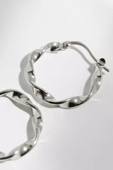 Esmeralda Small Twisted Hoop Silver